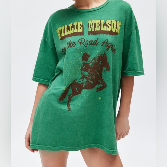 Urban Outfitters Tops - Willie Nelson Route 66 Green One Size Cotton Baggy T-Shirt